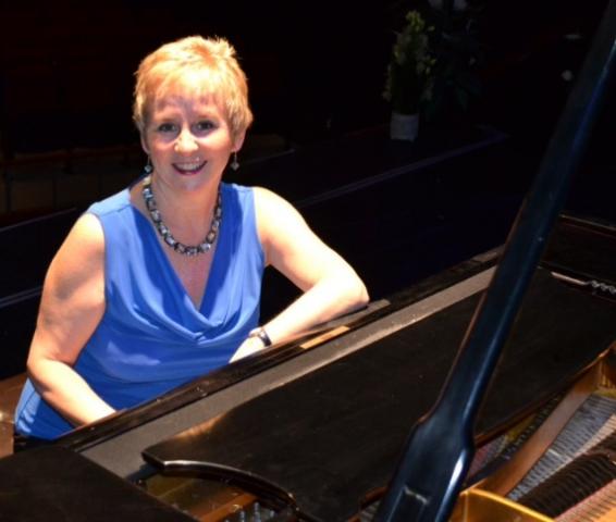 Dr._Valerie_Long_2014.jpg